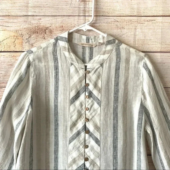 Soft Surroundings Linen Button Front Blouse Women’s Size PM Side Slit Beige Top - Picture 2 of 11